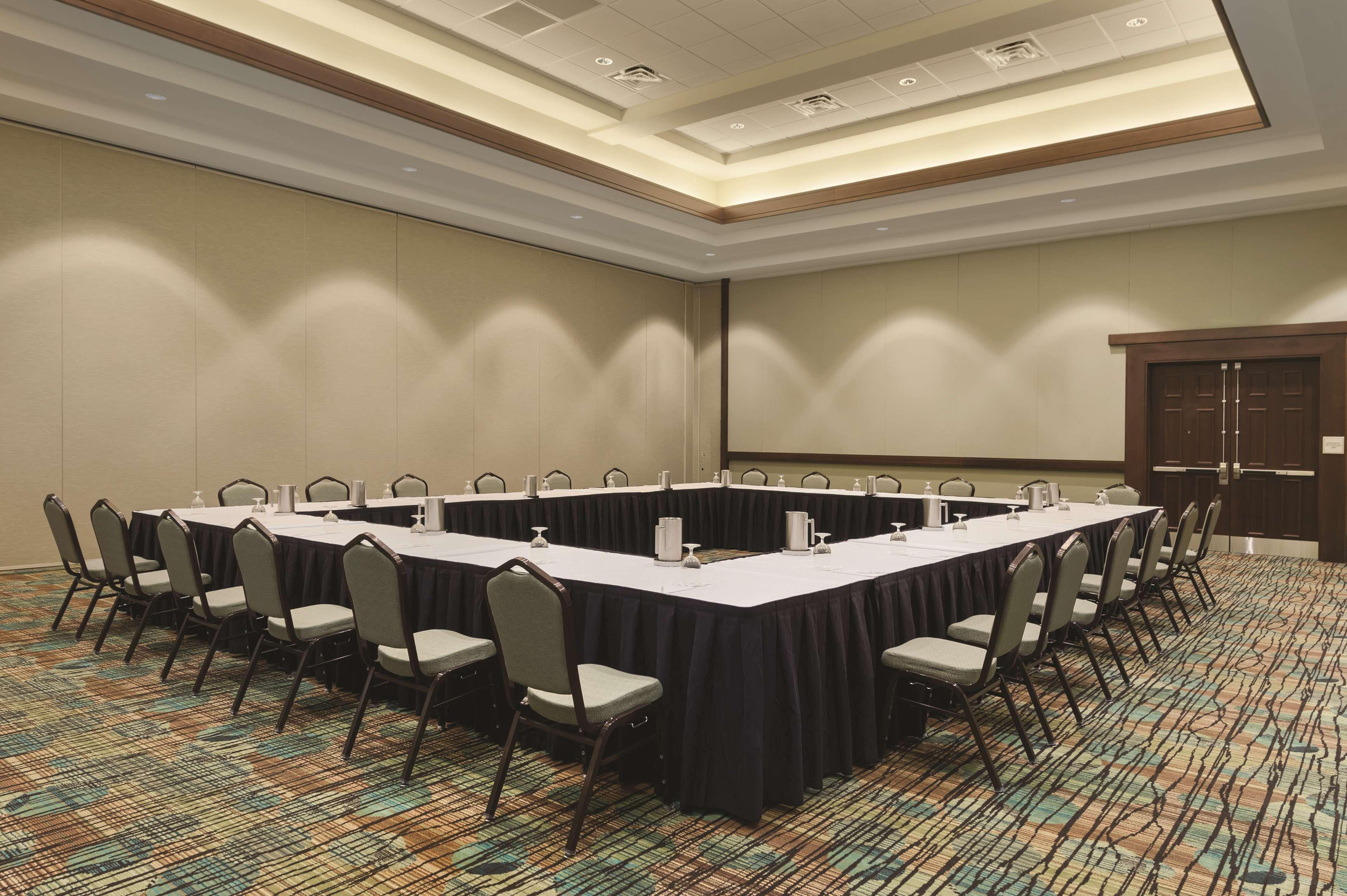 Embassy Suites By Hilton Orlando Lake Buena Vista South Kissimmee Perniagaan gambar